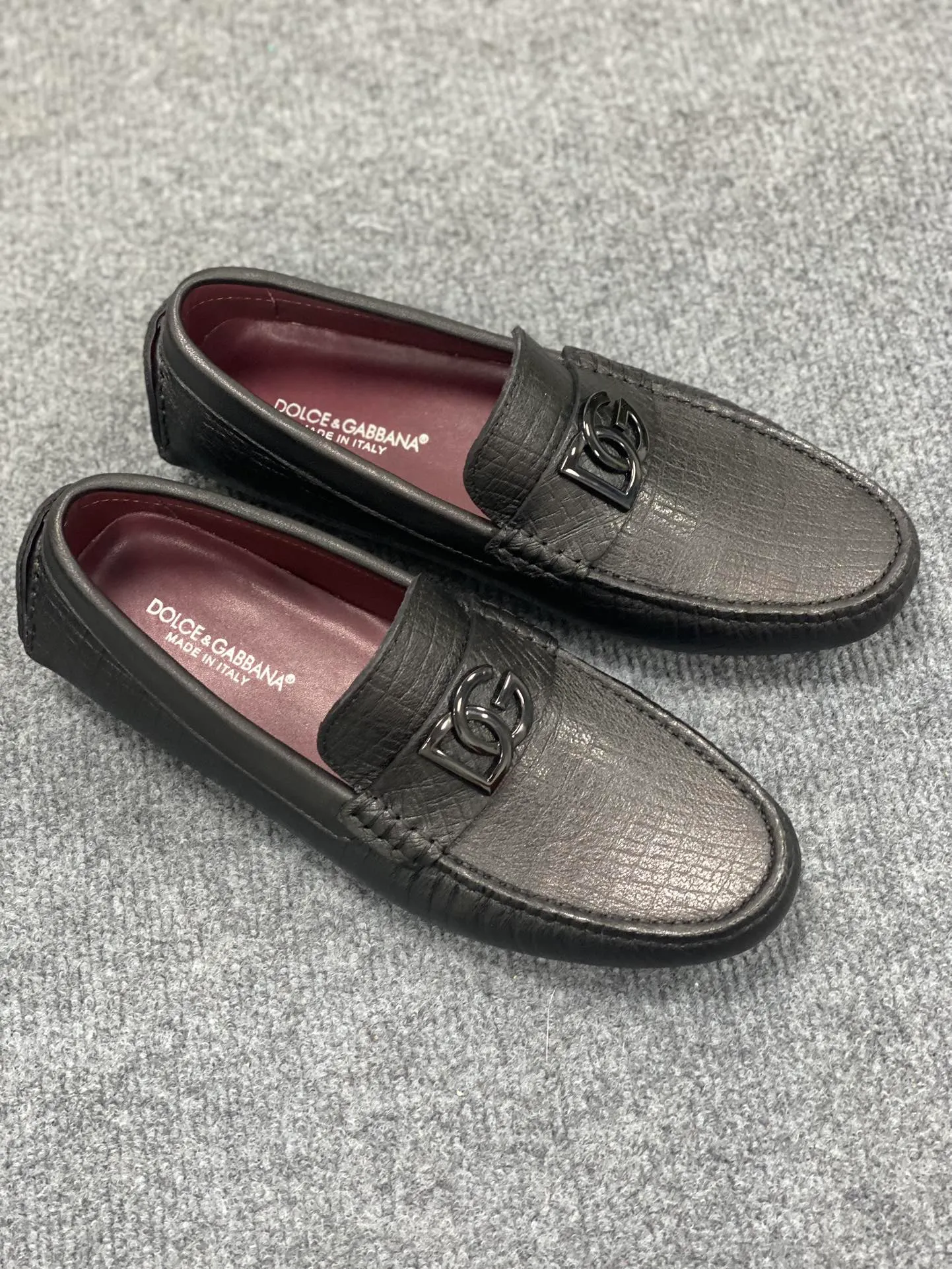 Men's Men's Shoes Men's Men's Shoes 💰700 new style "DG Duban Spring New Casual Driving Shoes" latest hot style, top brand luxury ~ purchasing agency, top quality ~.  The upper is made of imported original cowhide with fine workmanship. The original stylish and stylish soft rubber wear-resistant and non-slip outsole is light and comfortable on the feet. The real thing looks better in real life, 38-45